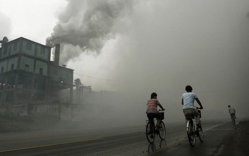 Ô nhiễm môi trường do khói bụi